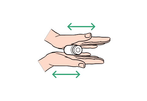 画像:冷蔵庫からプロジンク®のバイアルを取り出し、両手の間に挟んで内容液が均一になるまで、ゆっくりと転がします。​